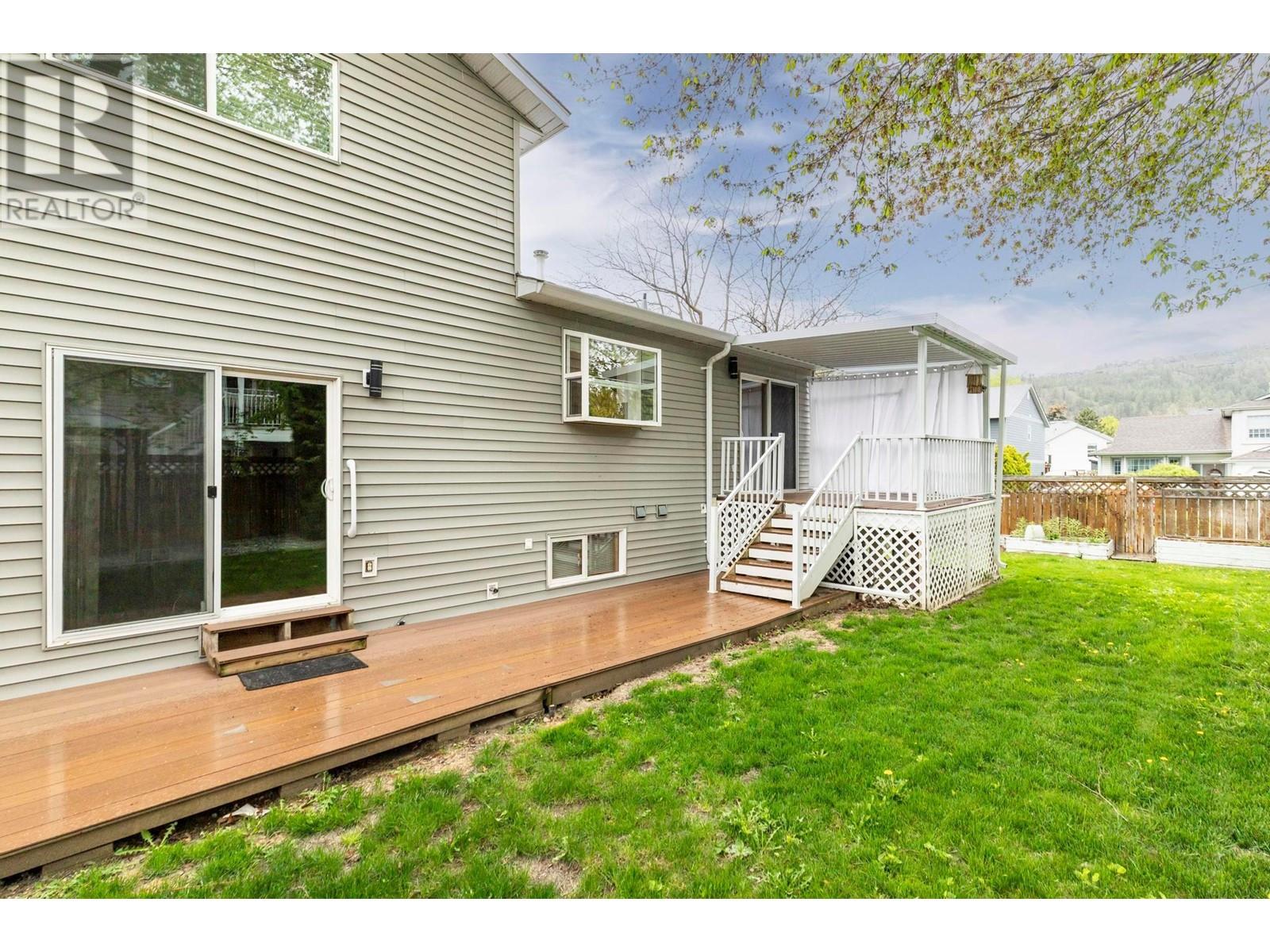 2049 Aster Road, Kelowna, British Columbia  V1V 1P4 - Photo 6 - 10345302