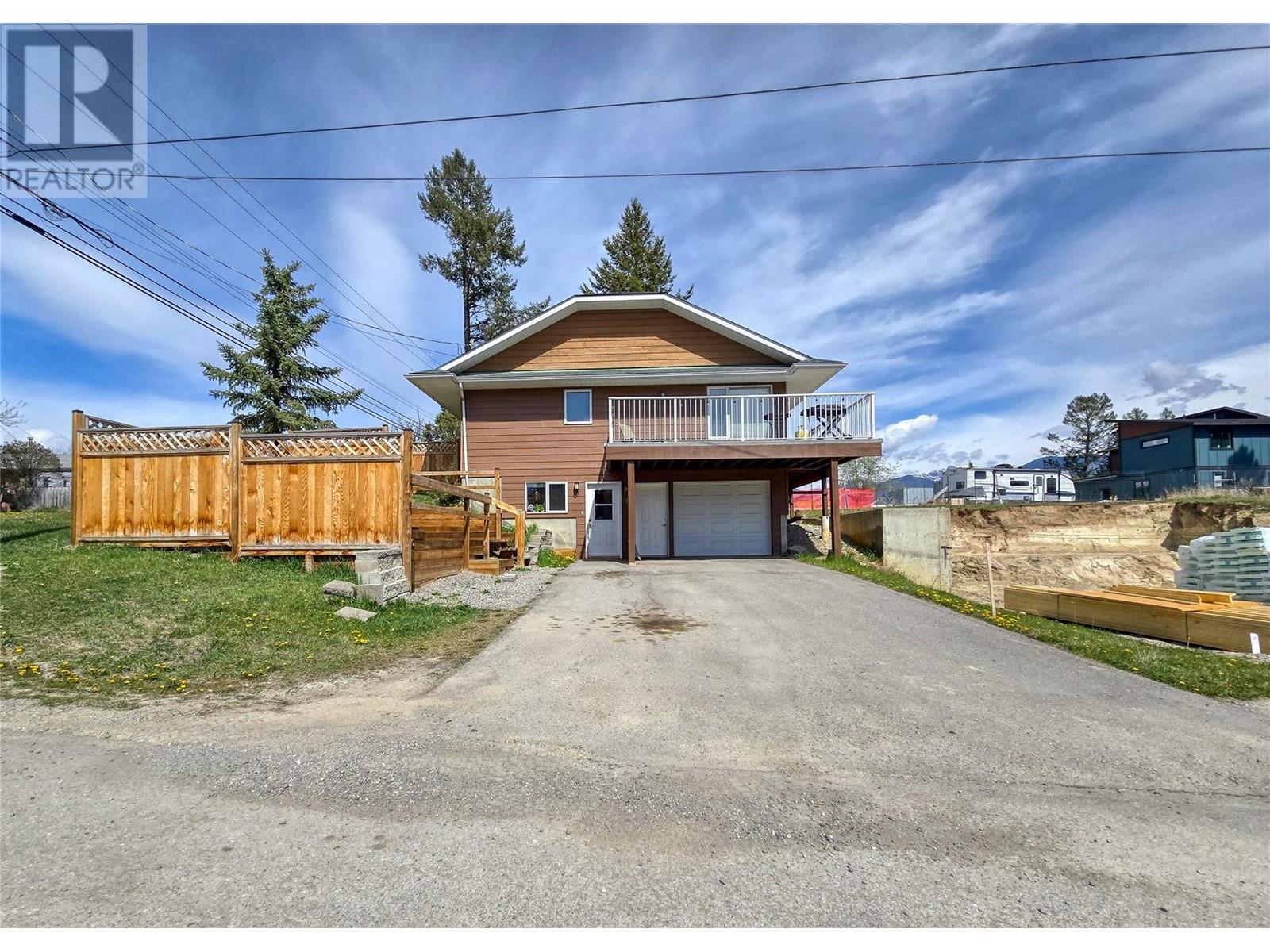 2031 13th Avenue, Invermere, British Columbia  V0A 1K4 - Photo 1 - 10344502