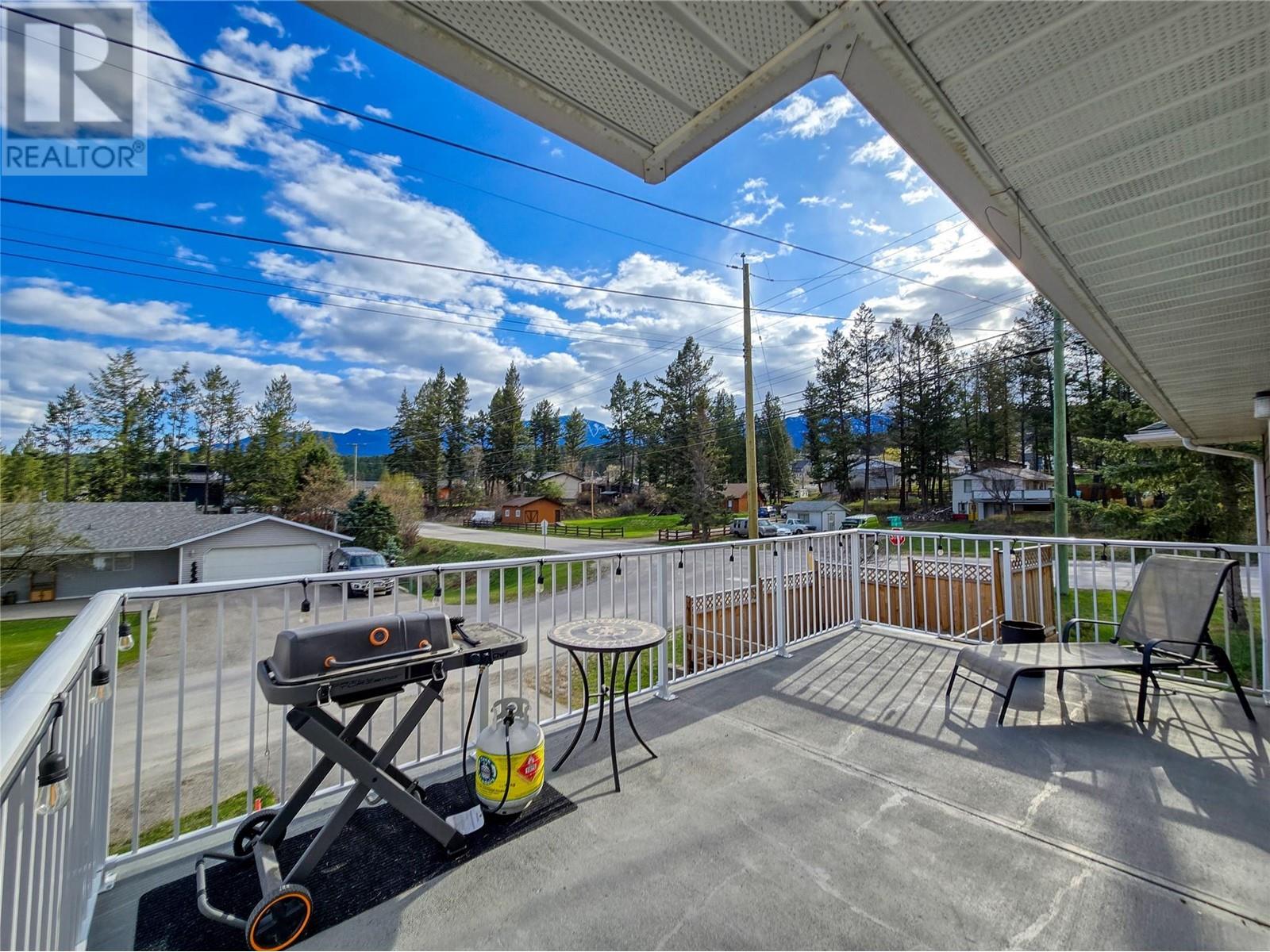 2031 13th Avenue, Invermere, British Columbia  V0A 1K4 - Photo 3 - 10344502