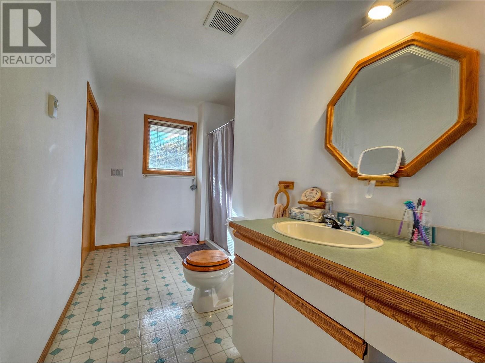 2031 13th Avenue, Invermere, British Columbia  V0A 1K4 - Photo 32 - 10344502
