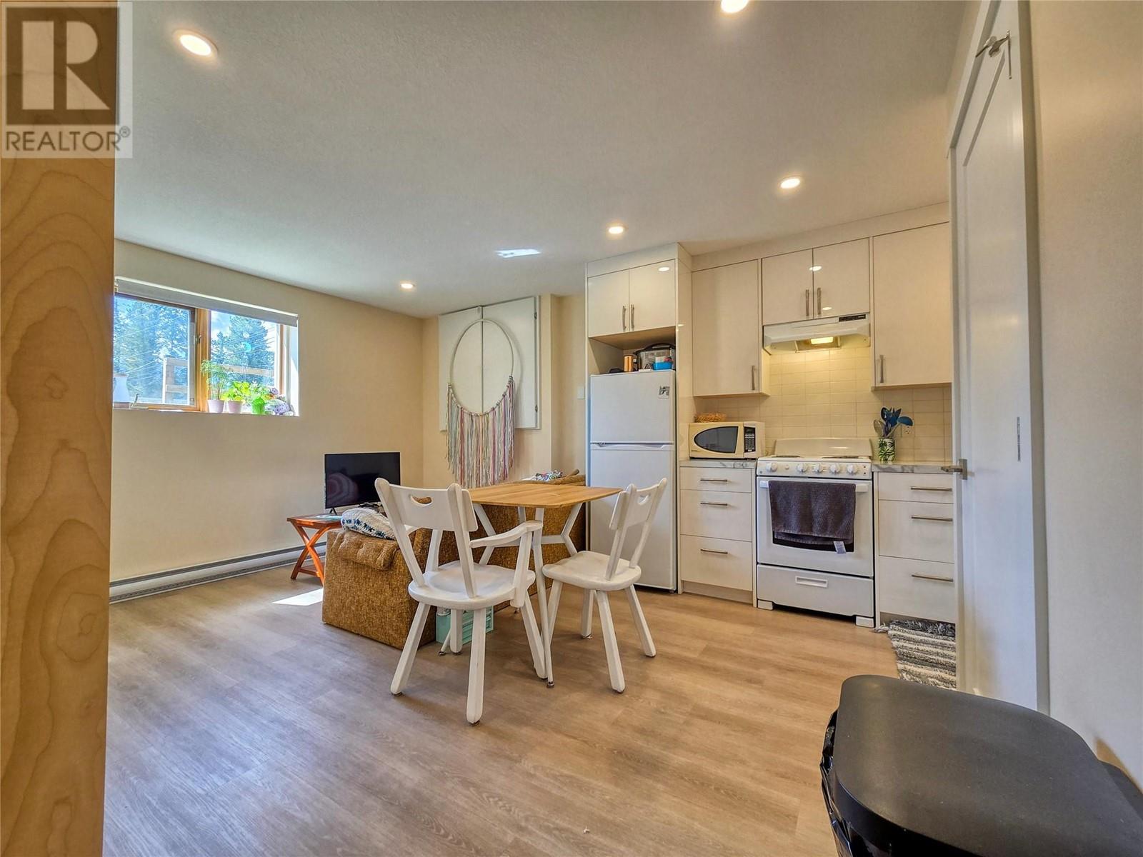 2031 13th Avenue, Invermere, British Columbia  V0A 1K4 - Photo 4 - 10344502