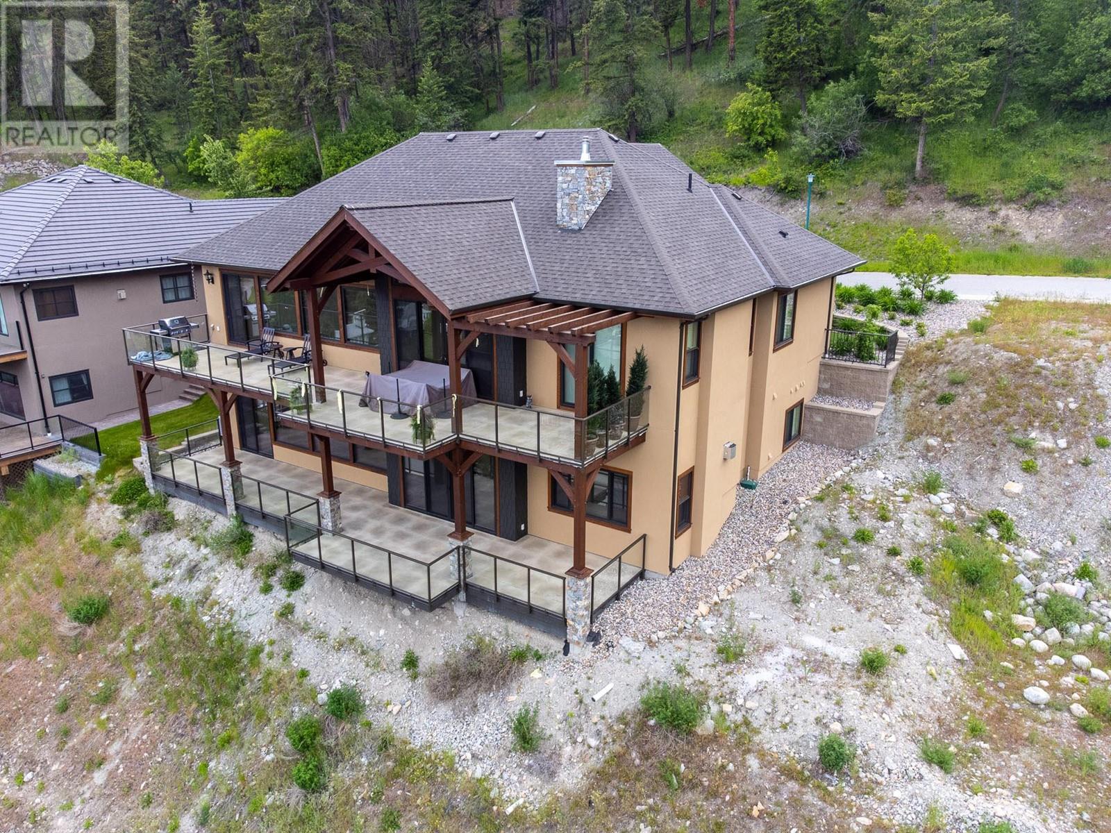 6166 Seymoure Avenue, Peachland, British Columbia  V0H 1X4 - Photo 3 - 10345815