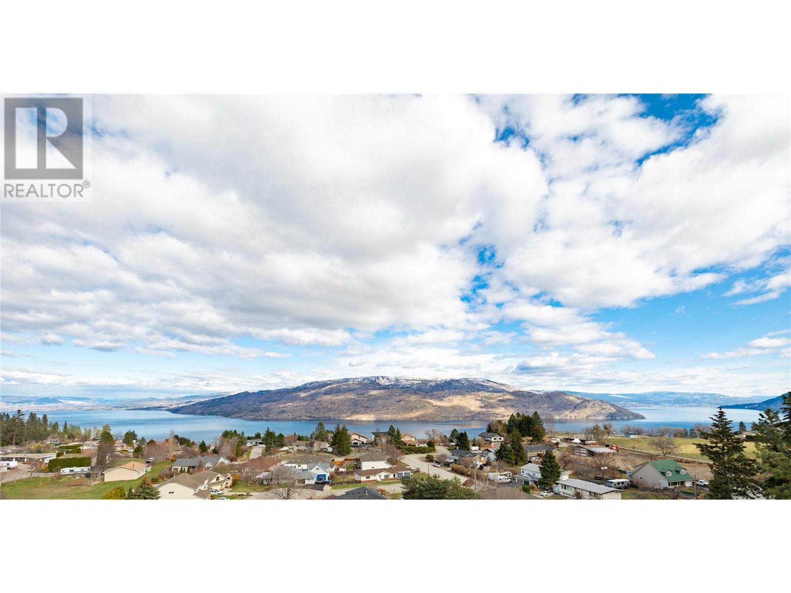 6166 Seymoure Avenue, Peachland, British Columbia  V0H 1X4 - Photo 4 - 10345815