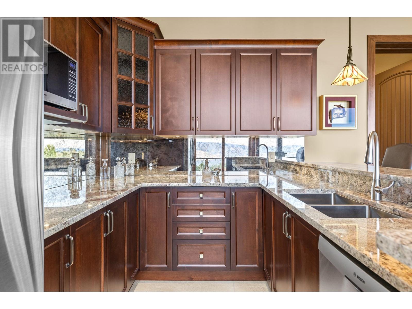 6166 Seymoure Avenue, Peachland, British Columbia  V0H 1X4 - Photo 47 - 10345815