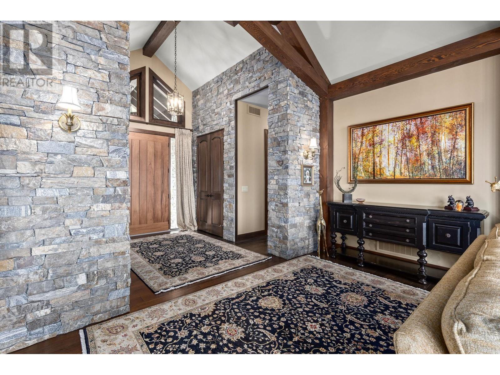 6166 Seymoure Avenue, Peachland, British Columbia  V0H 1X4 - Photo 8 - 10345815