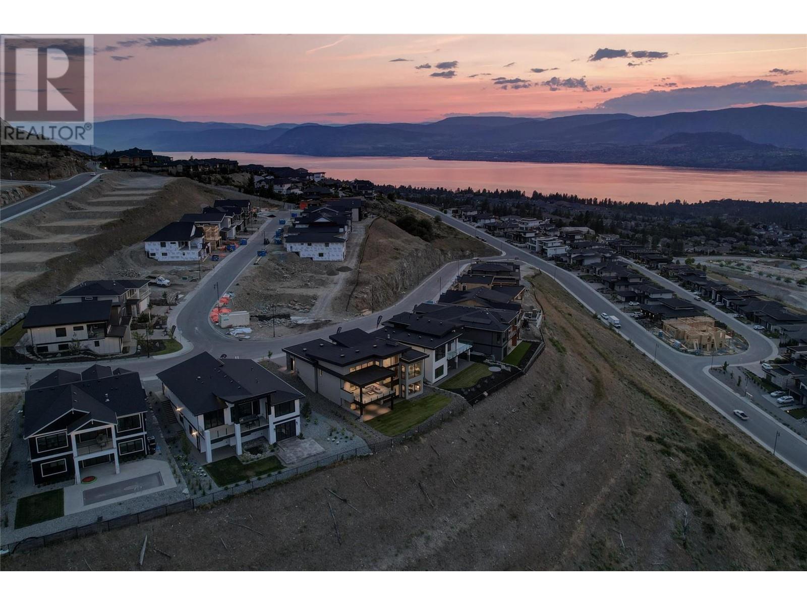1054 Emslie Street, Kelowna, British Columbia  V1W 5J1 - Photo 91 - 10345760