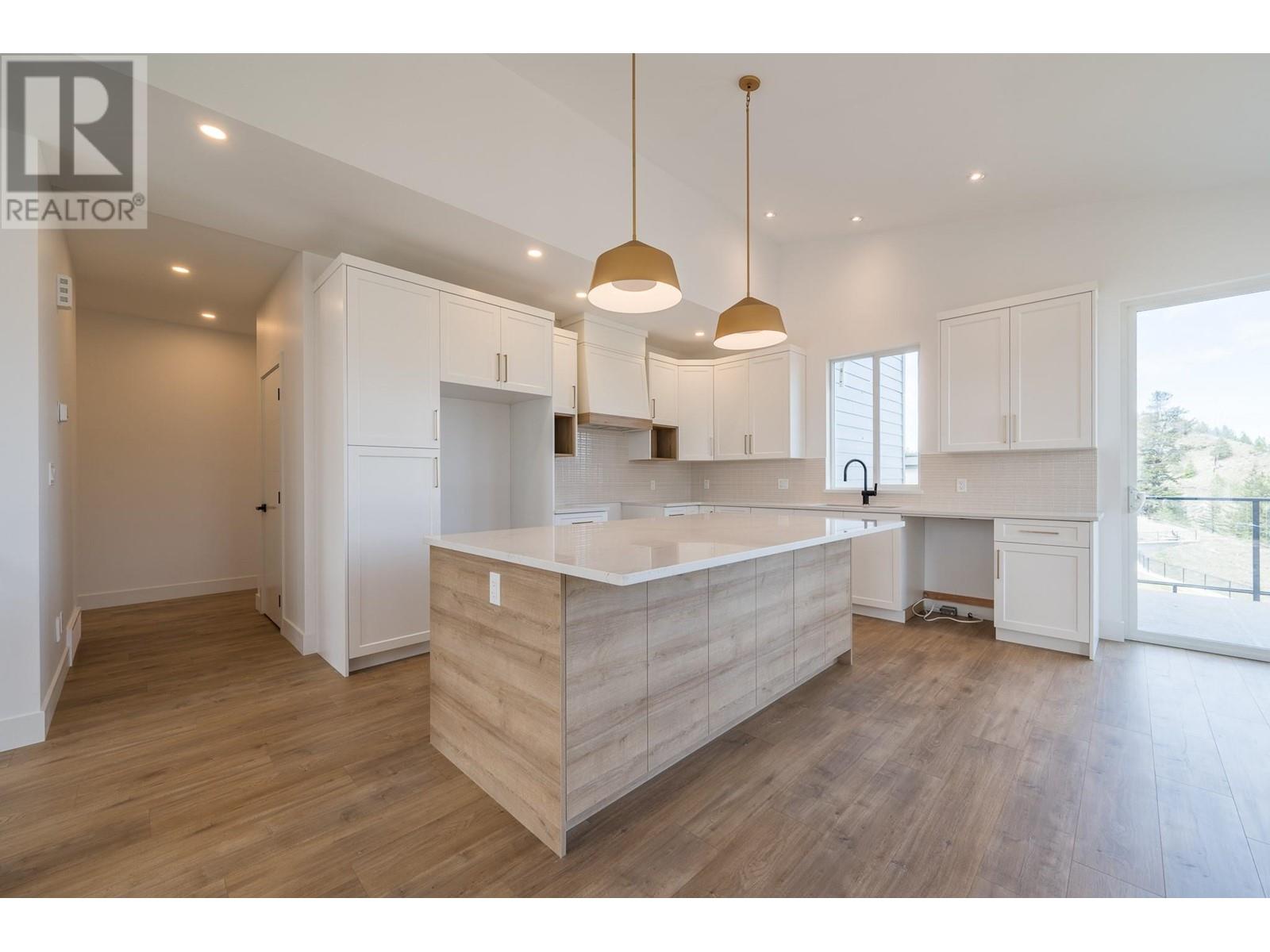 1609 Cordonier Place, Kamloops, British Columbia  V2E 0E4 - Photo 8 - 10345684
