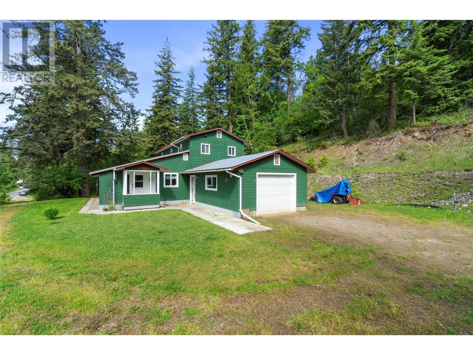 6497 Lindsay Road, Magna Bay, British Columbia  V0E 1M7 - Photo 1 - 10345574
