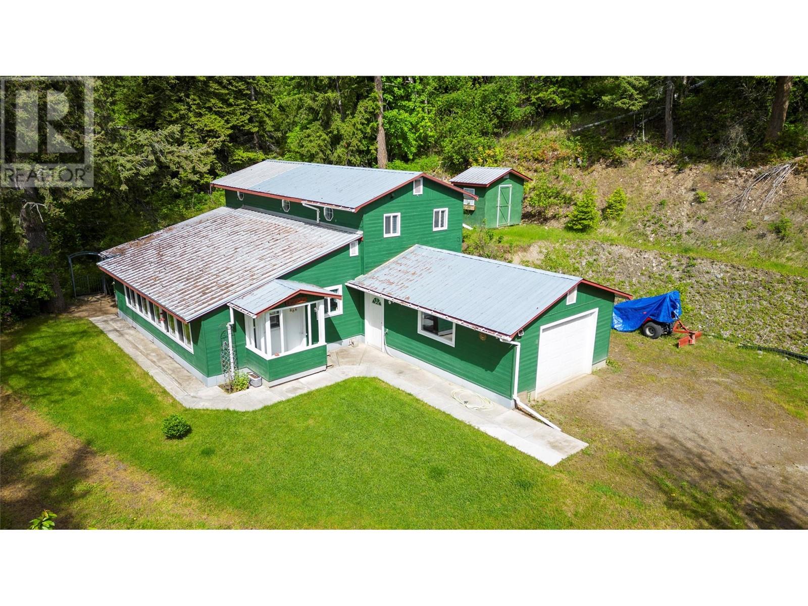 6497 Lindsay Road, Magna Bay, British Columbia  V0E 1M7 - Photo 16 - 10345574