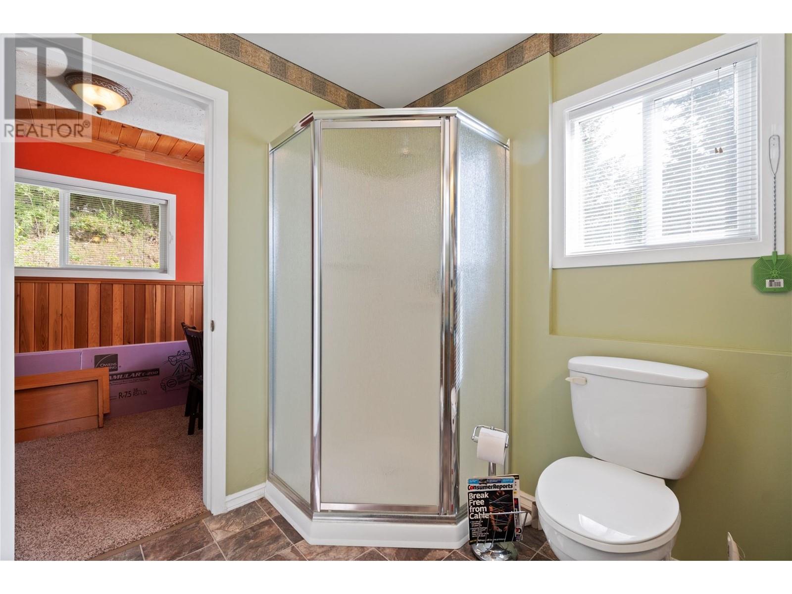 6497 Lindsay Road, Magna Bay, British Columbia  V0E 1M7 - Photo 32 - 10345574