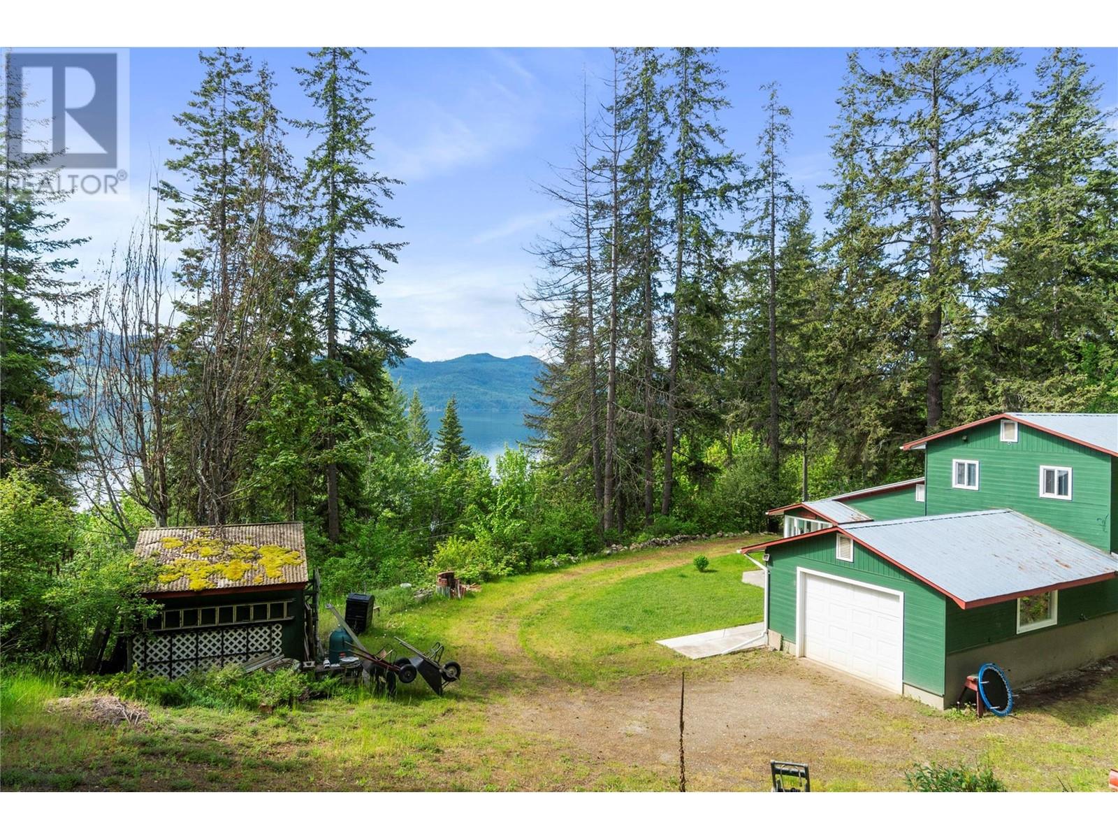 6497 Lindsay Road, Magna Bay, British Columbia  V0E 1M7 - Photo 8 - 10345574