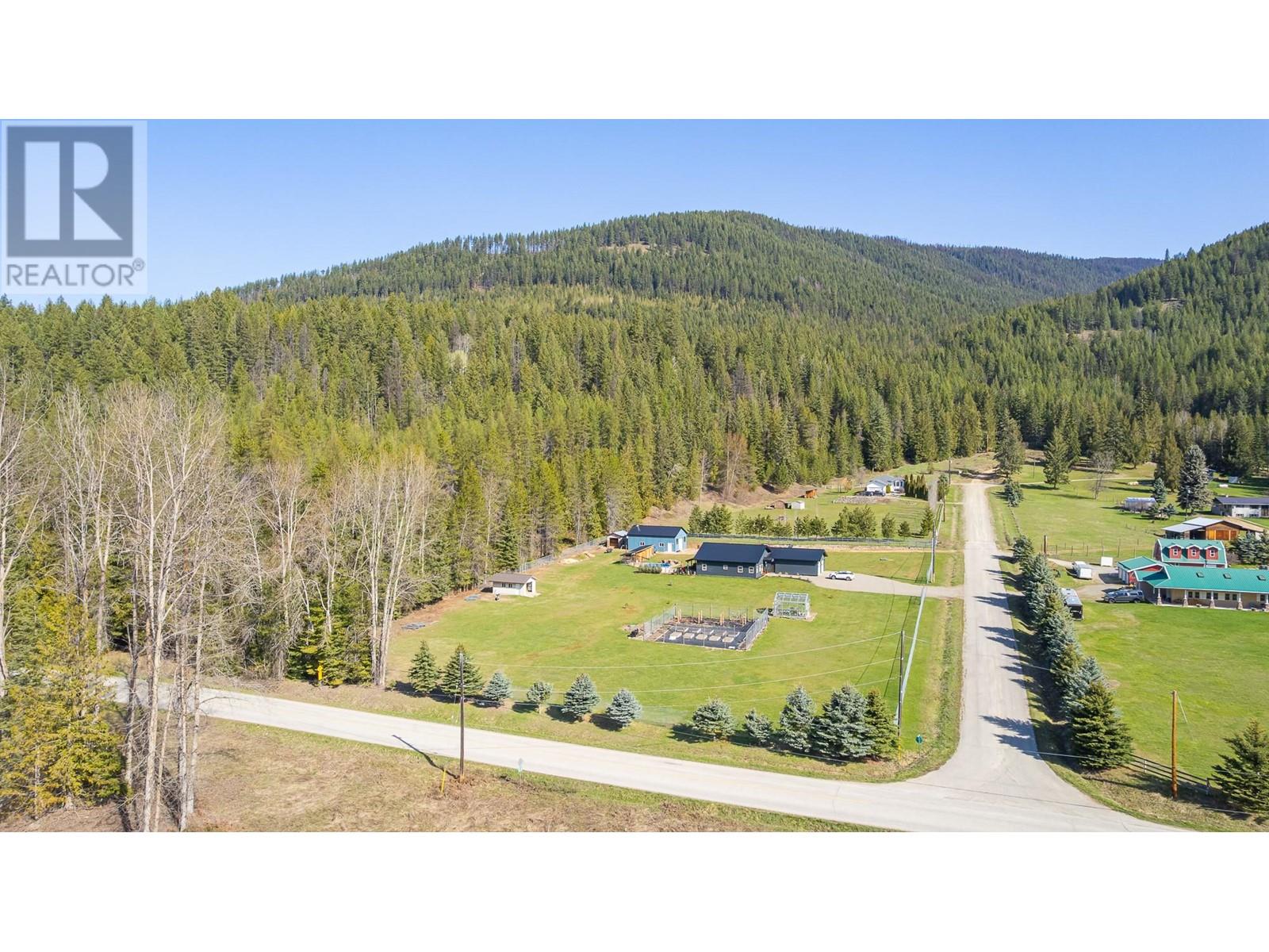 1087 Bear Brook Road, Creston, British Columbia  V0B 1G8 - Photo 2 - 10344988