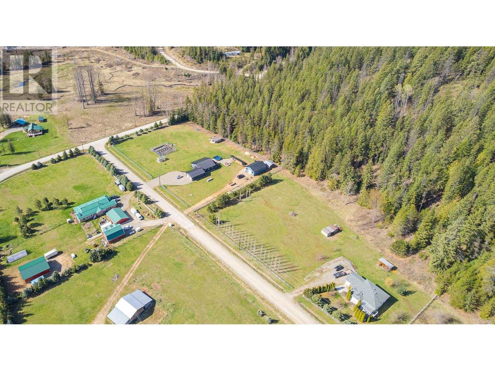 1087 Bear Brook Road, Creston, British Columbia  V0B 1G8 - Photo 3 - 10344988