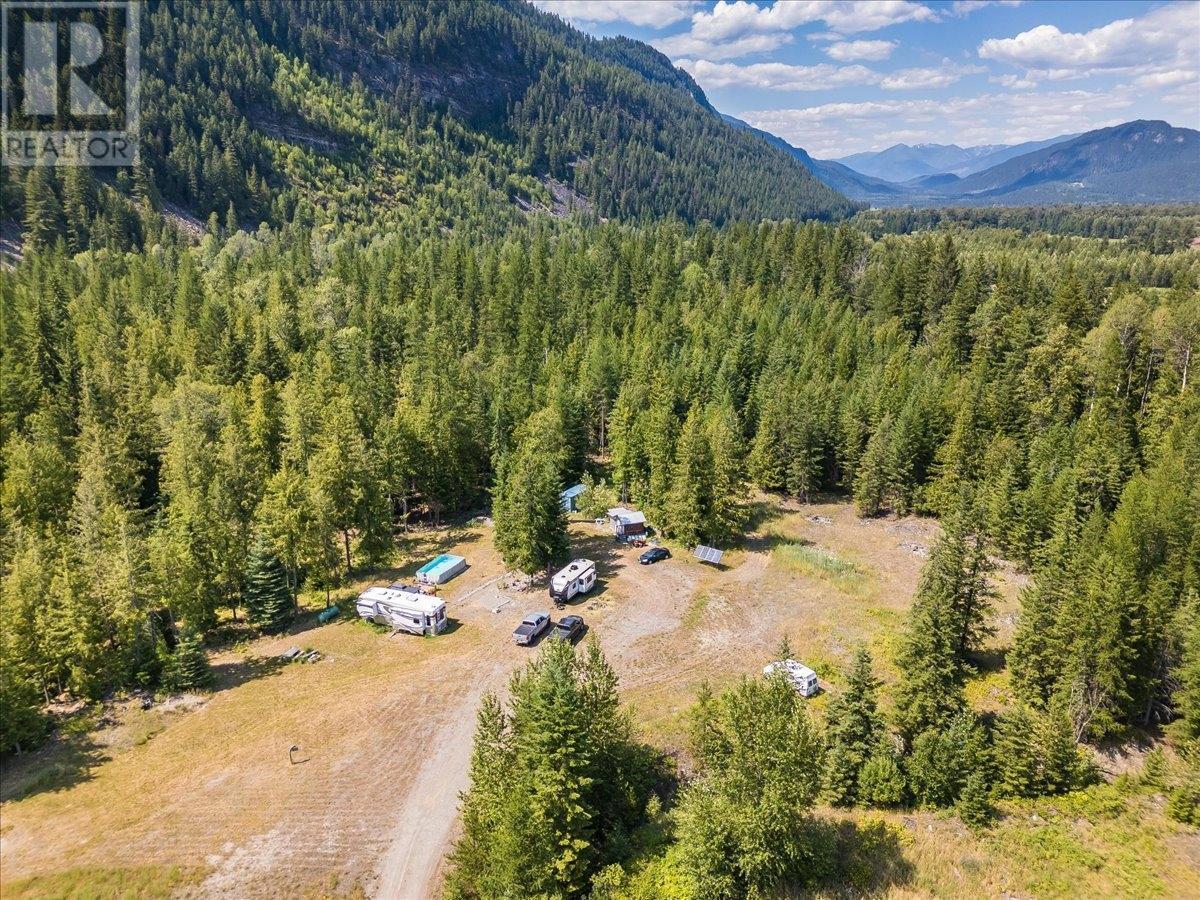 1025 Alexander Gravel Pit Road, Cooper Creek, British Columbia  V0G 1N0 - Photo 10 - 10338376
