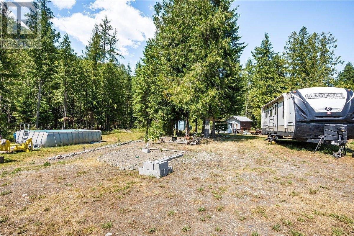 1025 Alexander Gravel Pit Road, Cooper Creek, British Columbia  V0G 1N0 - Photo 16 - 10338376