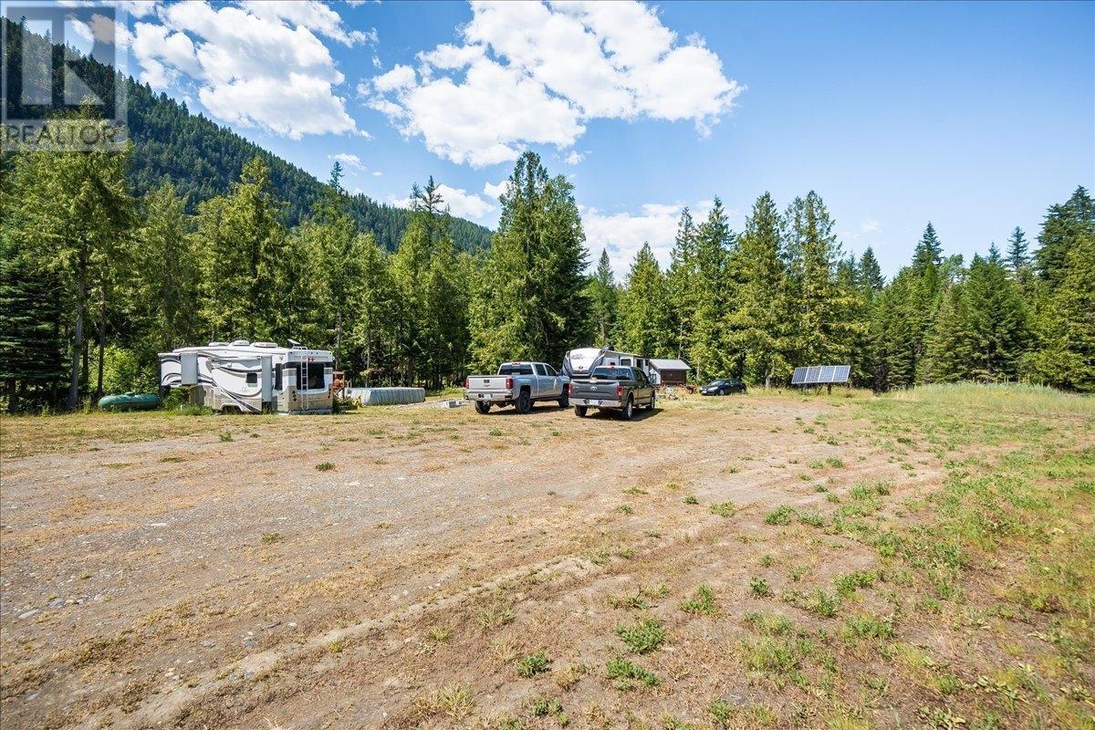 1025 Alexander Gravel Pit Road, Cooper Creek, British Columbia  V0G 1N0 - Photo 21 - 10338376