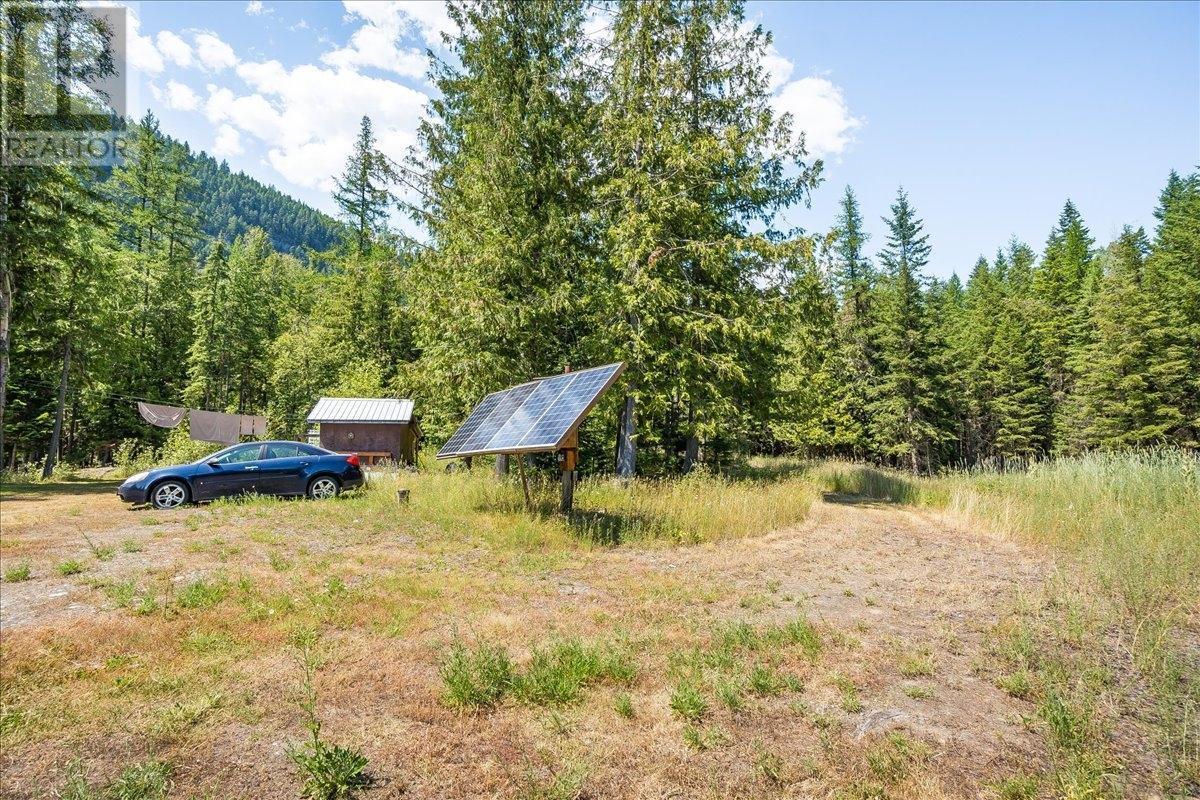 1025 Alexander Gravel Pit Road, Cooper Creek, British Columbia  V0G 1N0 - Photo 23 - 10338376