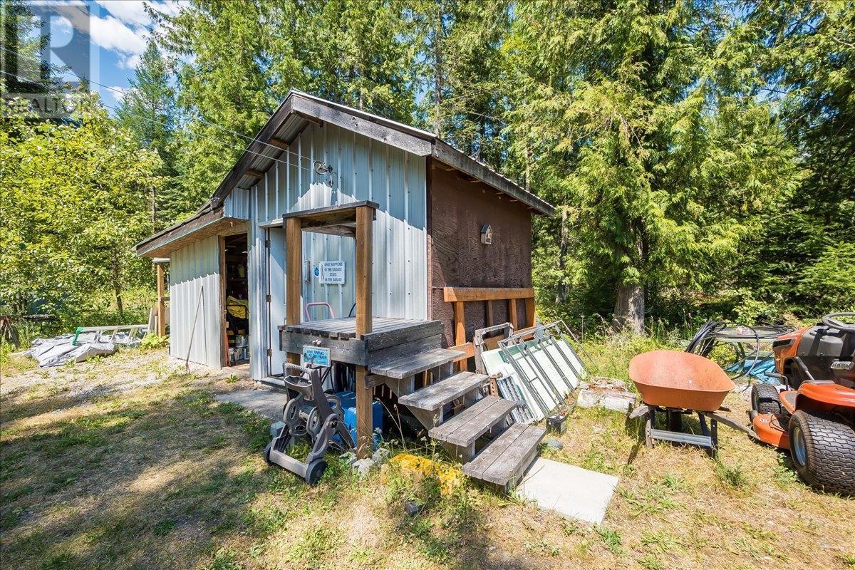 1025 Alexander Gravel Pit Road, Cooper Creek, British Columbia  V0G 1N0 - Photo 26 - 10338376