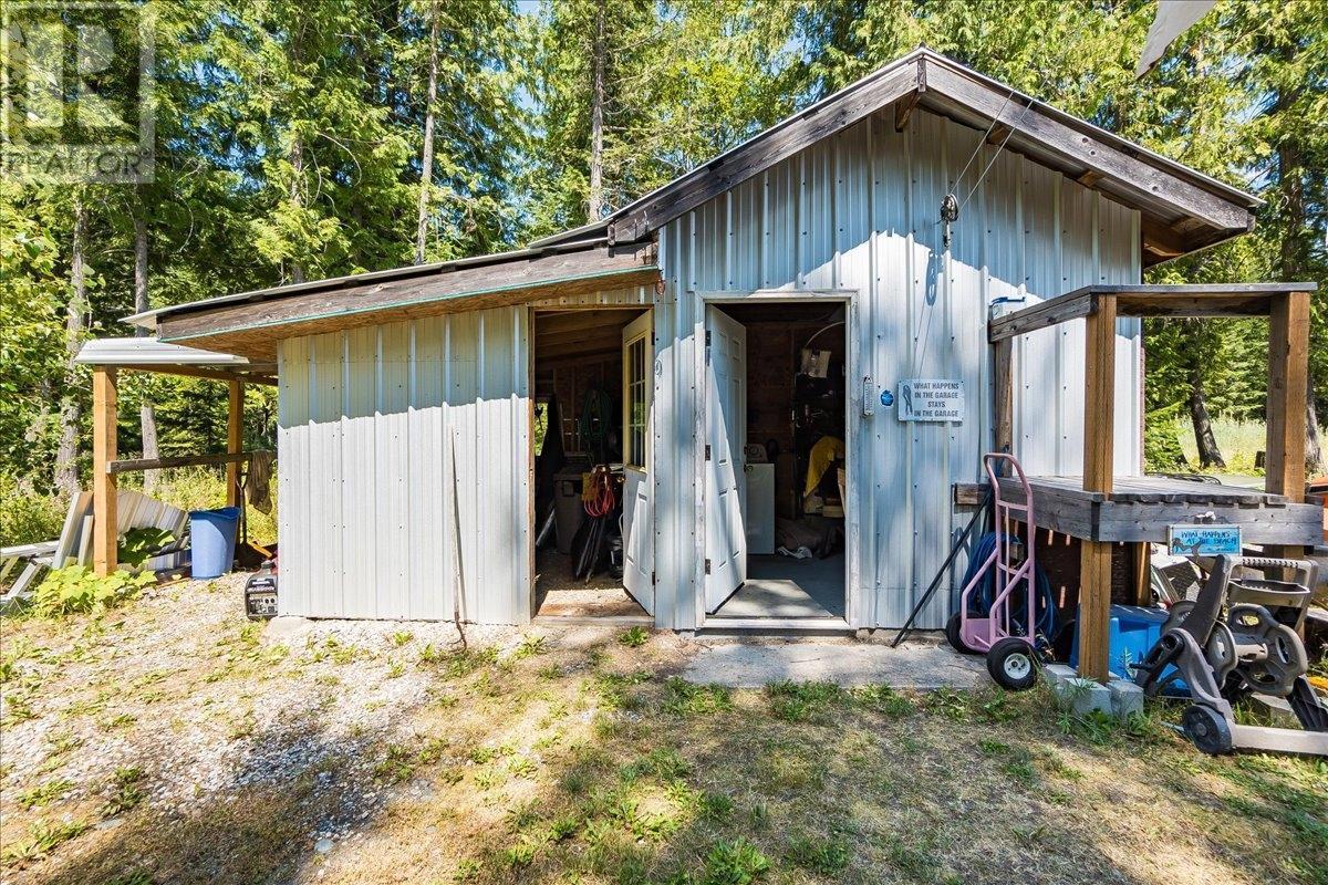 1025 Alexander Gravel Pit Road, Cooper Creek, British Columbia  V0G 1N0 - Photo 27 - 10338376