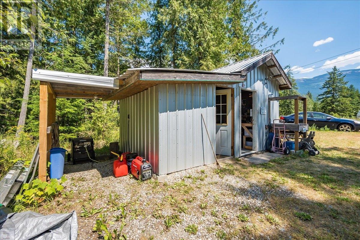 1025 Alexander Gravel Pit Road, Cooper Creek, British Columbia  V0G 1N0 - Photo 28 - 10338376