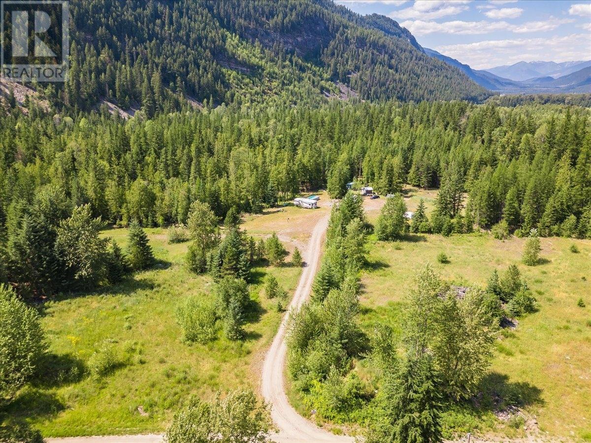 1025 Alexander Gravel Pit Road, Cooper Creek, British Columbia  V0G 1N0 - Photo 35 - 10338376