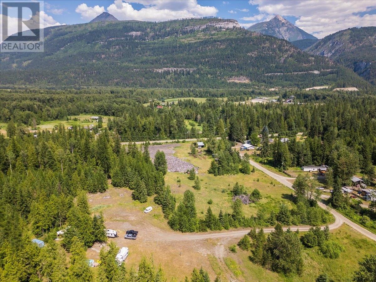 1025 Alexander Gravel Pit Road, Cooper Creek, British Columbia  V0G 1N0 - Photo 40 - 10338376