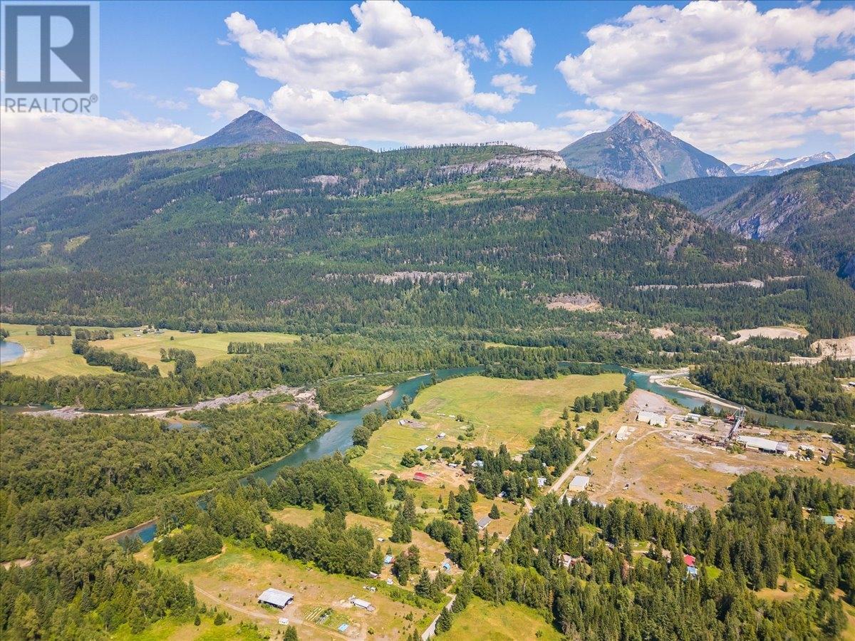 1025 Alexander Gravel Pit Road, Cooper Creek, British Columbia  V0G 1N0 - Photo 44 - 10338376