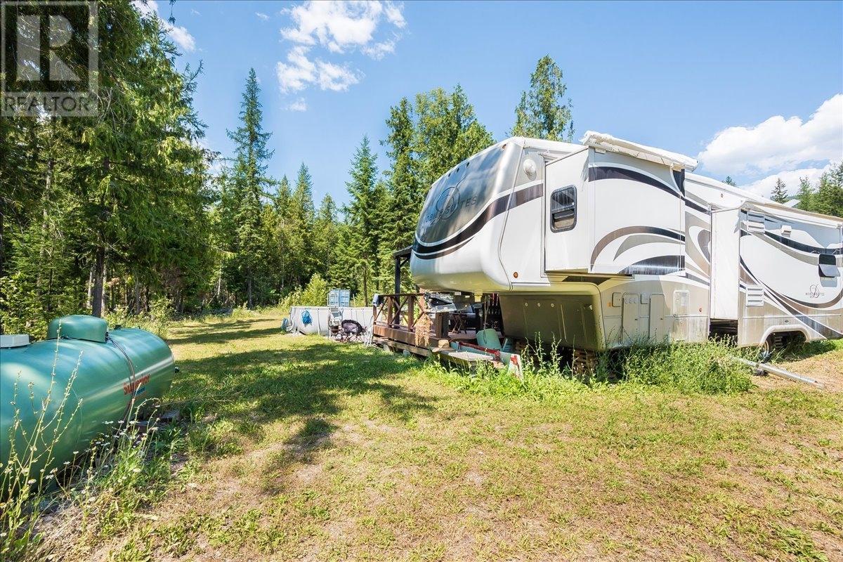1025 Alexander Gravel Pit Road, Cooper Creek, British Columbia  V0G 1N0 - Photo 54 - 10338376