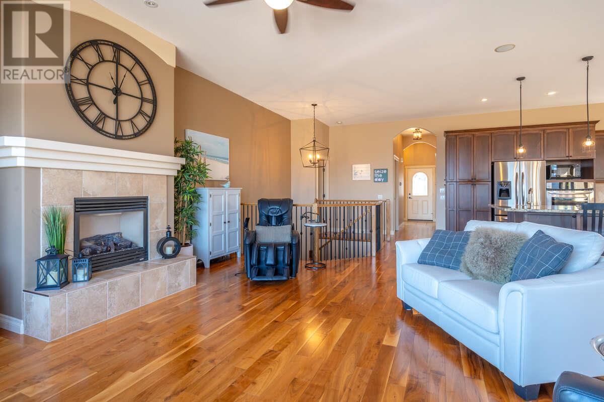 1564 Holden Road, Penticton, British Columbia  V2A 8M9 - Photo 7 - 10345860