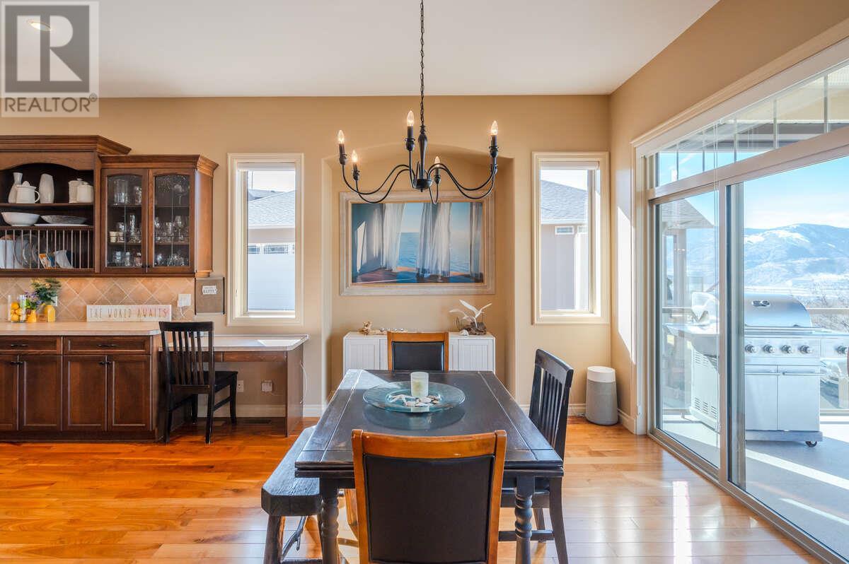 1564 Holden Road, Penticton, British Columbia  V2A 8M9 - Photo 9 - 10345860