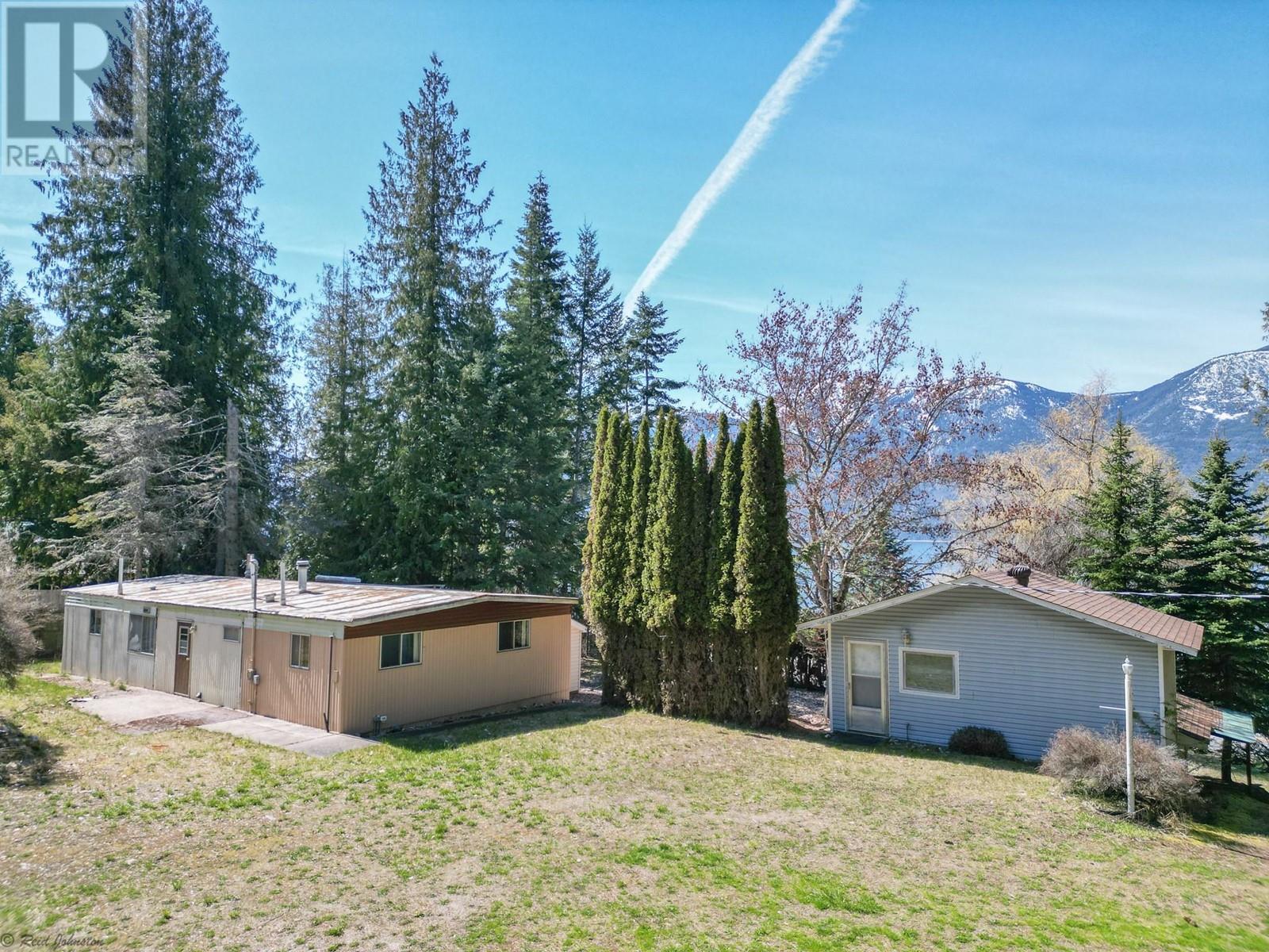 12830 3a Highway, Boswell, British Columbia  V0B 1A4 - Photo 1 - 10345502