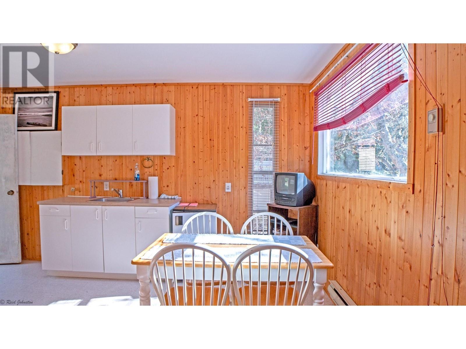 12830 3a Highway, Boswell, British Columbia  V0B 1A4 - Photo 27 - 10345502