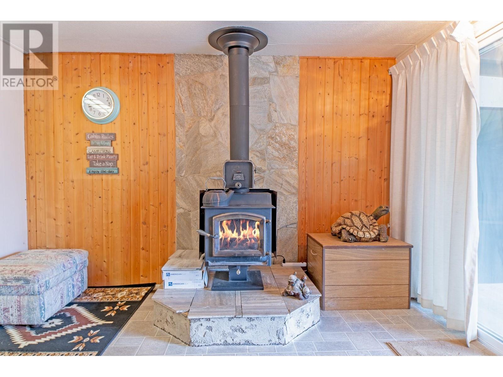 12830 3a Highway, Boswell, British Columbia  V0B 1A4 - Photo 9 - 10345502