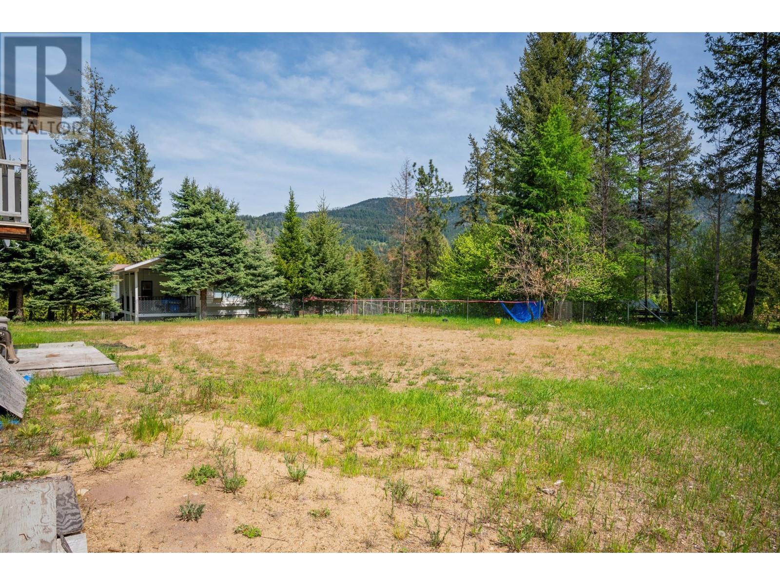 60 Chase Road, Christina Lake, British Columbia  V0G 1E0 - Photo 33 - 10345494