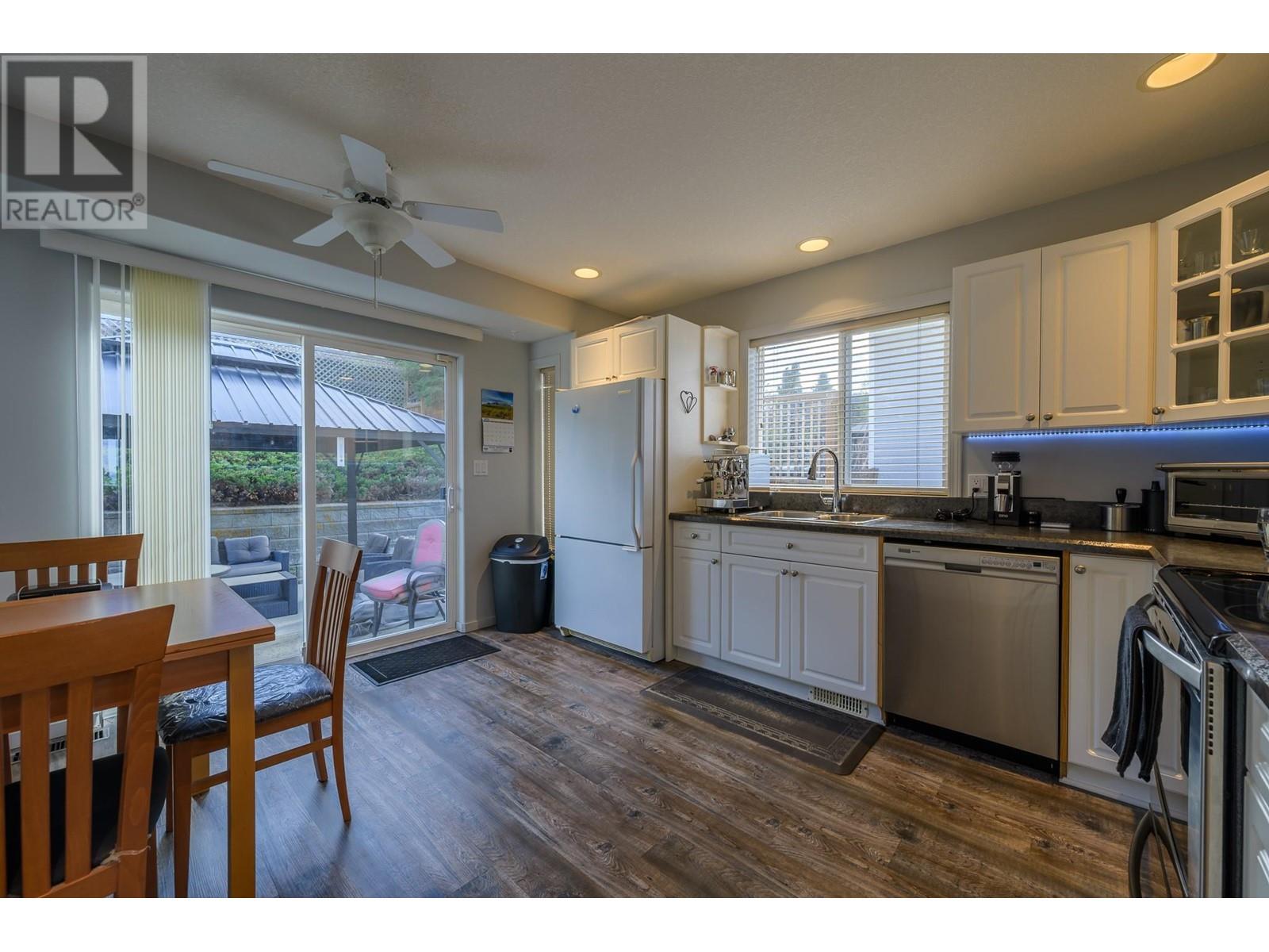 951 Canongate Crescent, Kamloops, British Columbia  V1S 1W8 - Photo 4 - 10344735
