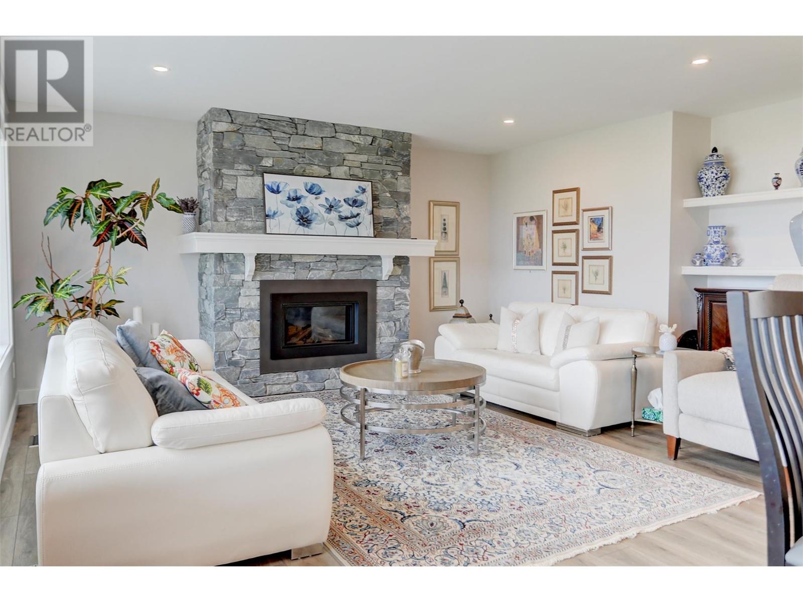 3582 Apple Way Boulevard, West Kelowna, British Columbia  V4T 1Y7 - Photo 2 - 10345840