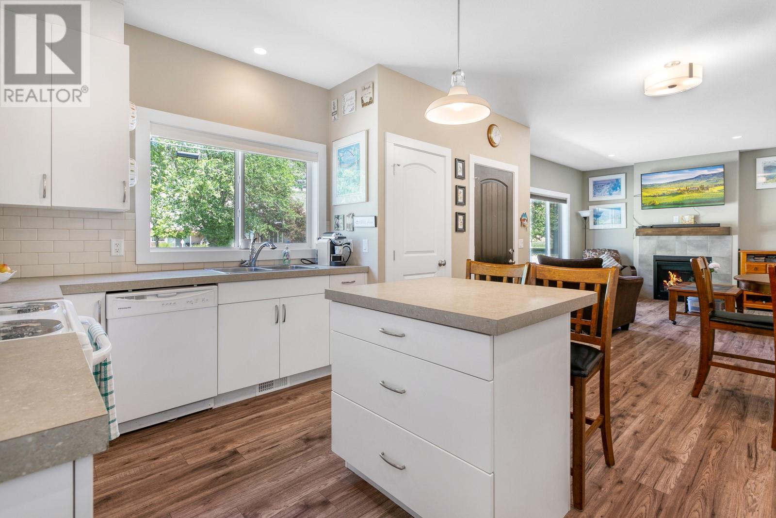 875-877 Jones Street, Kelowna, British Columbia  V1Y 2S6 - Photo 10 - 10345653