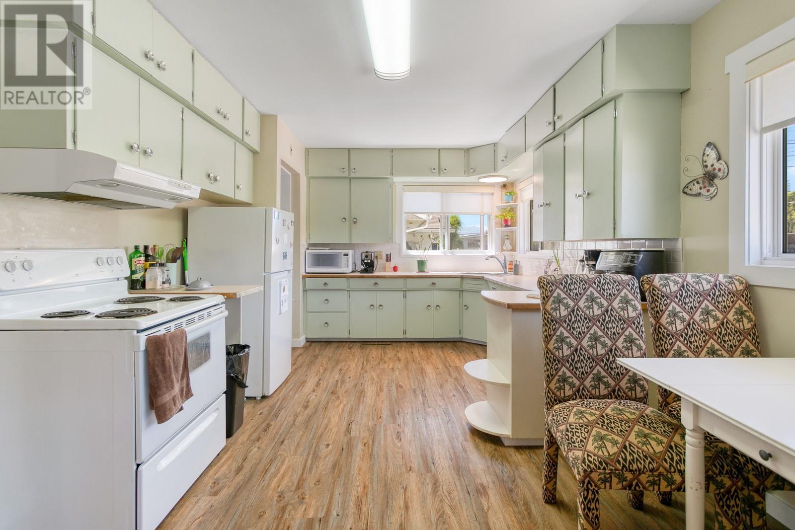 875-877 Jones Street, Kelowna, British Columbia  V1Y 2S6 - Photo 19 - 10345653