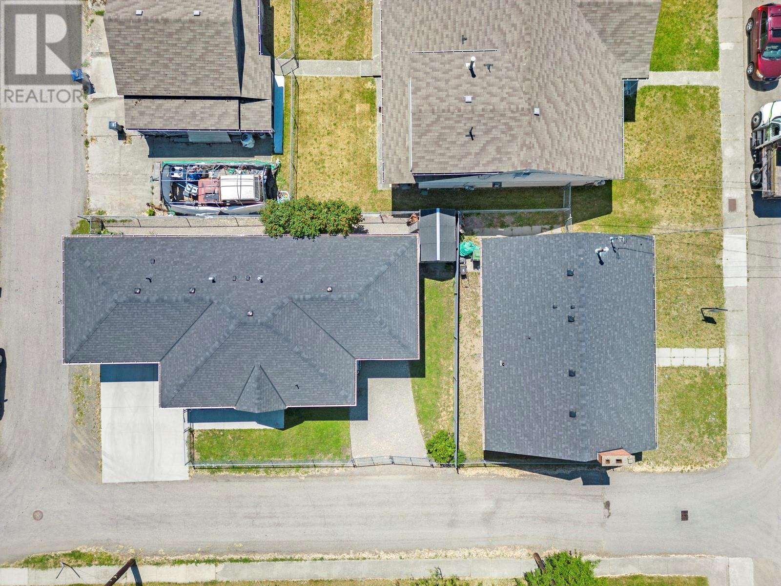 875-877 Jones Street, Kelowna, British Columbia  V1Y 2S6 - Photo 4 - 10345653