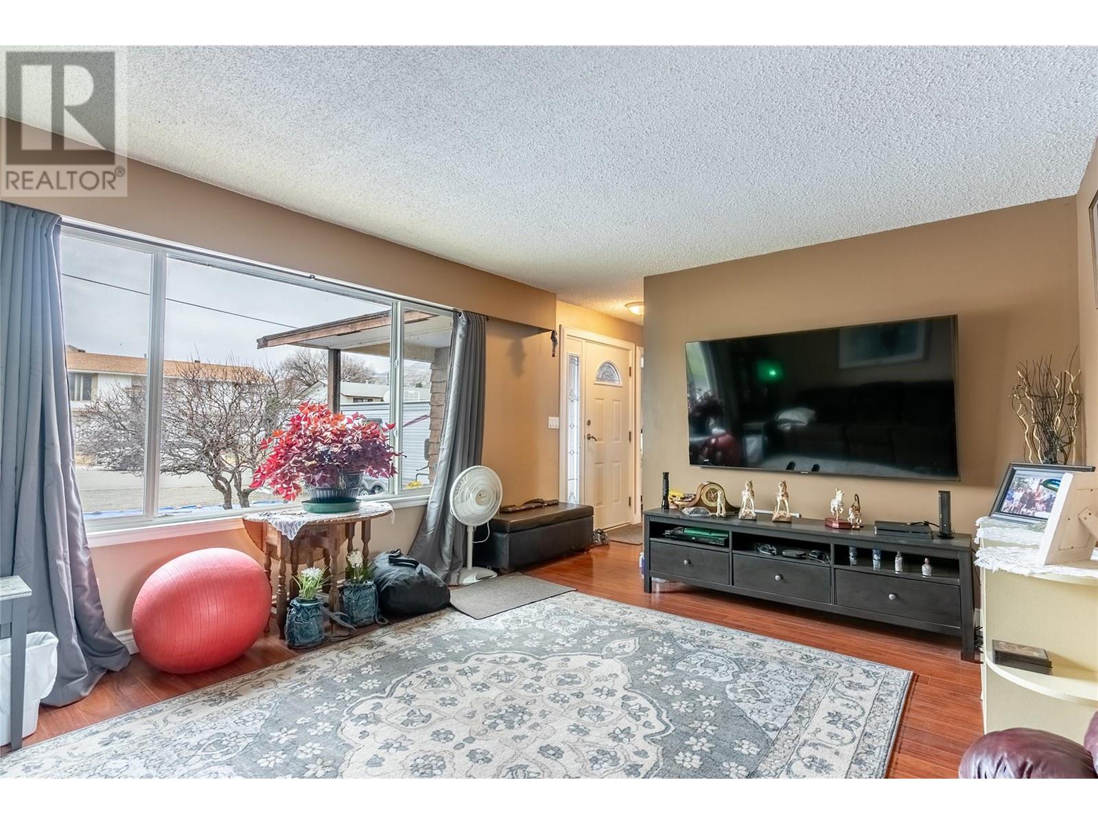 1105 Maclean Crescent, Cache Creek, British Columbia  V0K 1H0 - Photo 7 - 10345631
