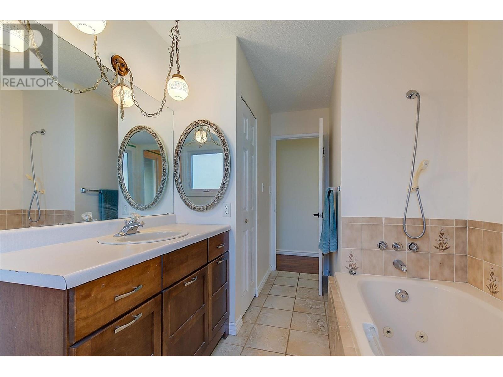 2415 Collingwood Road, West Kelowna, British Columbia  V1Z 2C3 - Photo 53 - 10345476