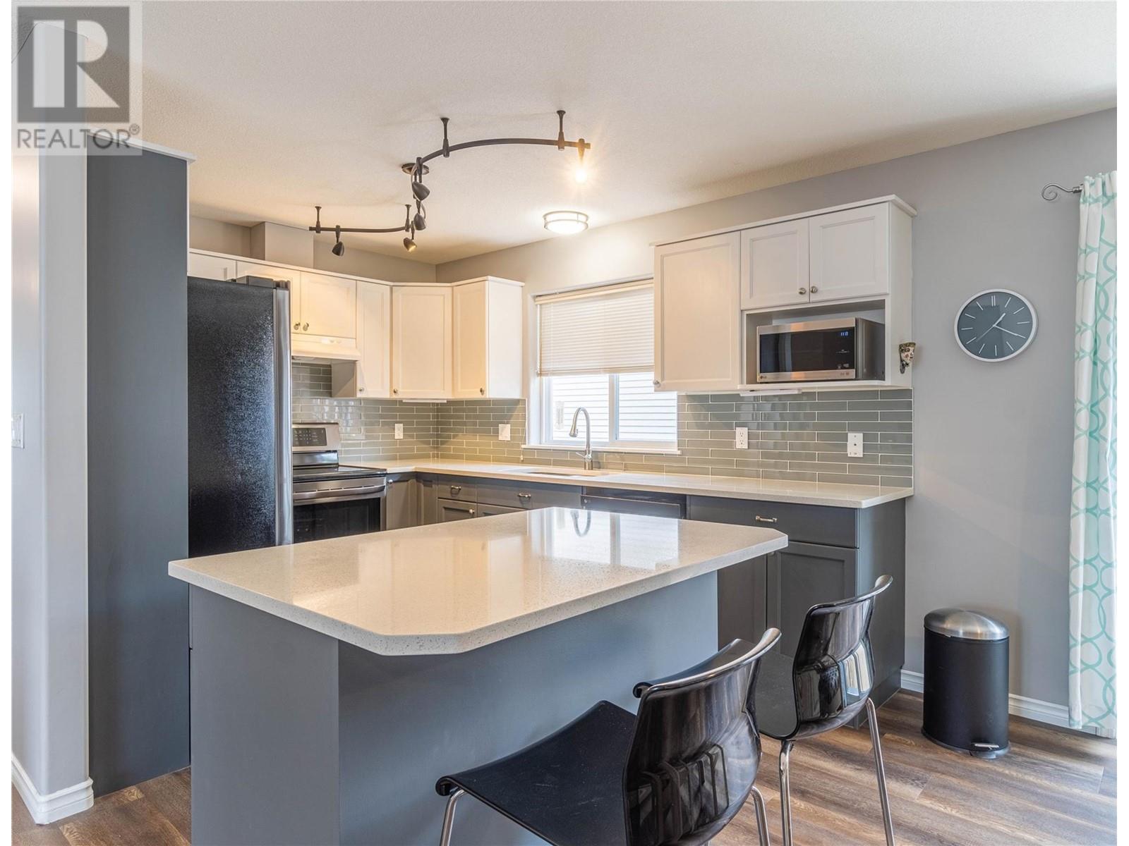 1221 Raven Drive, Kamloops, British Columbia  V2B 8P3 - Photo 8 - 10345272