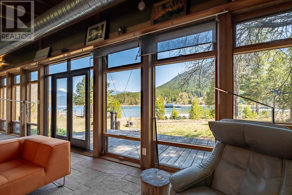 8902 Beach Street, Balfour, British Columbia  V0G 1C0 - Photo 12 - 10342192
