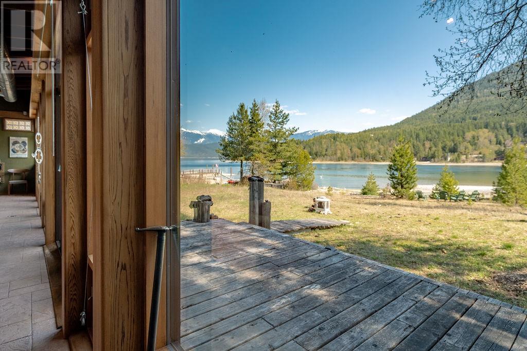 8902 Beach Street, Balfour, British Columbia  V0G 1C0 - Photo 29 - 10342192