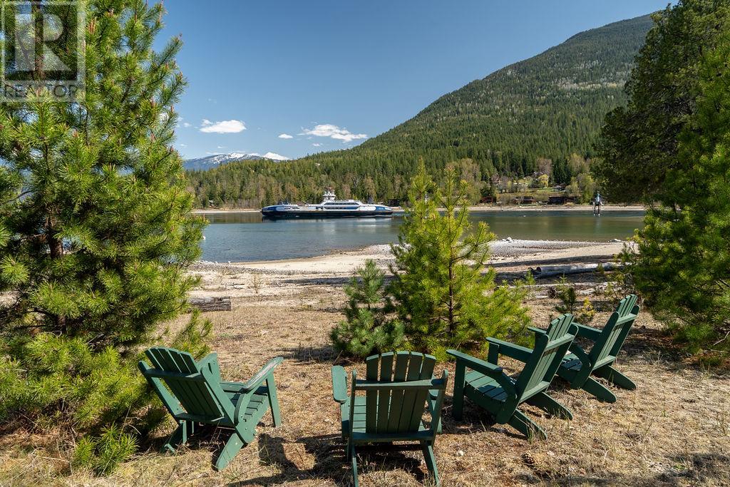 8902 Beach Street, Balfour, British Columbia  V0G 1C0 - Photo 31 - 10342192