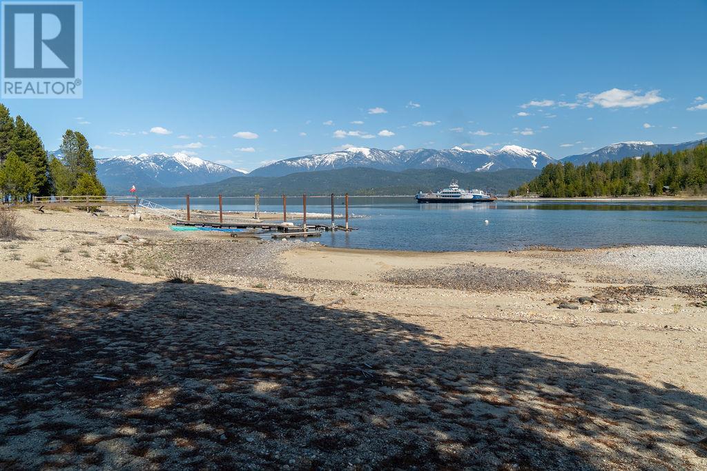 8902 Beach Street, Balfour, British Columbia  V0G 1C0 - Photo 32 - 10342192