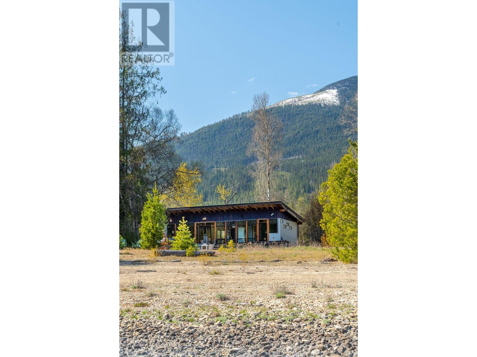 8902 Beach Street, Balfour, British Columbia  V0G 1C0 - Photo 35 - 10342192