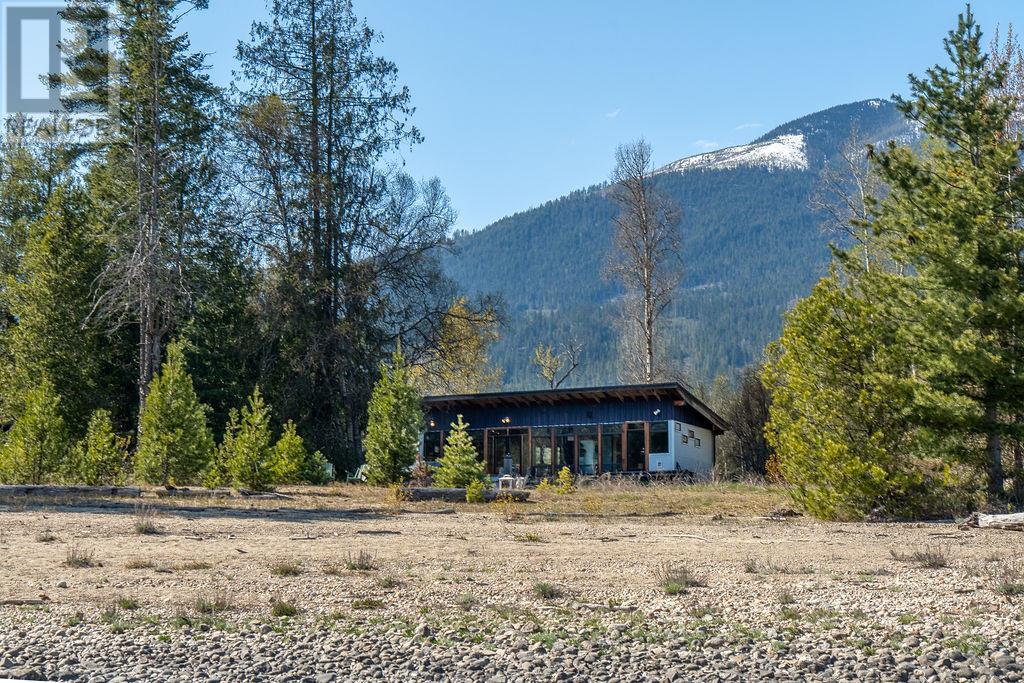 8902 Beach Street, Balfour, British Columbia  V0G 1C0 - Photo 36 - 10342192