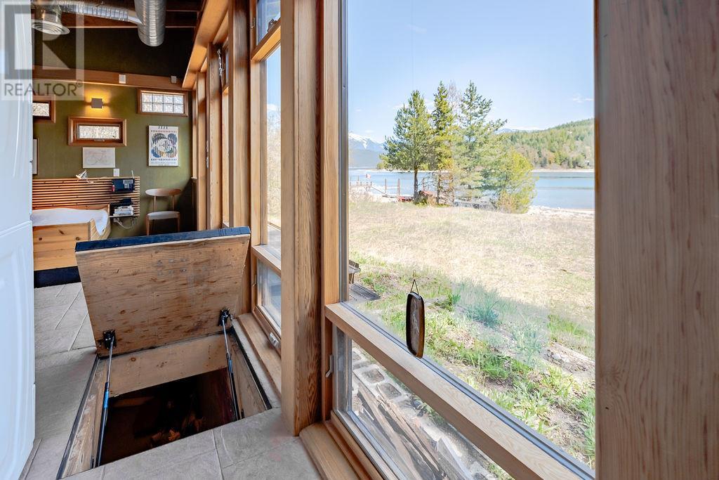 8902 Beach Street, Balfour, British Columbia  V0G 1C0 - Photo 44 - 10342192