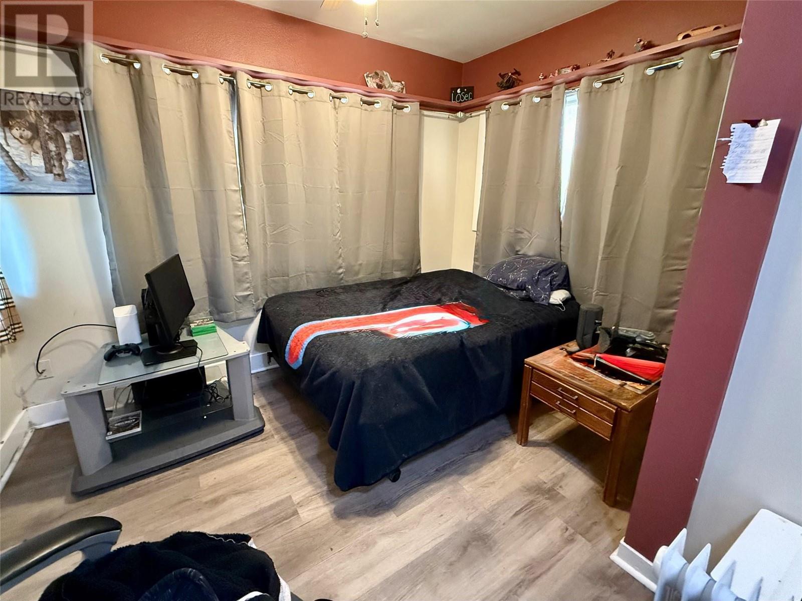 714 12th Street, Castlegar, British Columbia  V1N 2K3 - Photo 17 - 10345593
